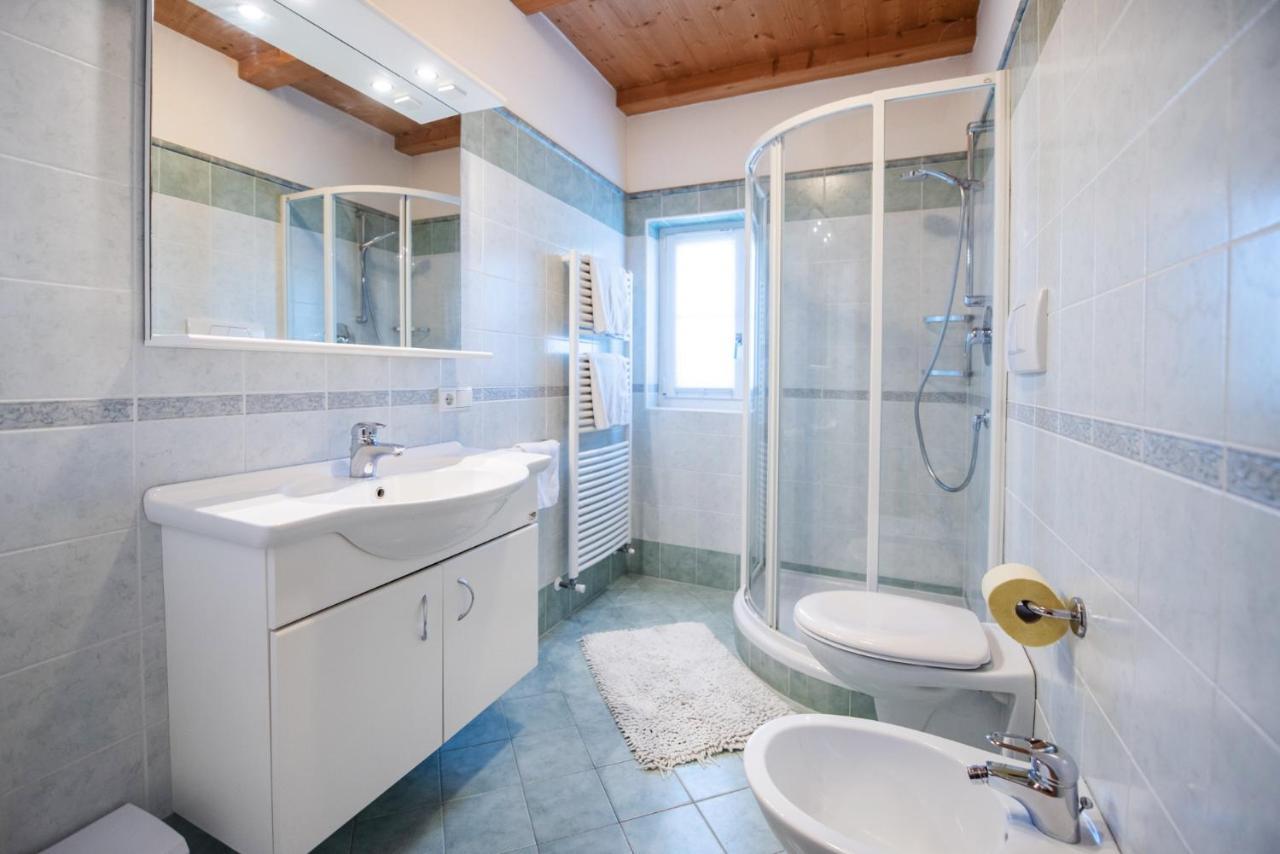 Mareithof Appartements Seeblick Caldaro Bagian luar foto