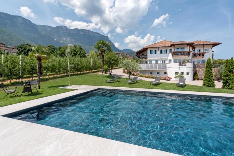 Mareithof Appartements Seeblick Caldaro Bagian luar foto
